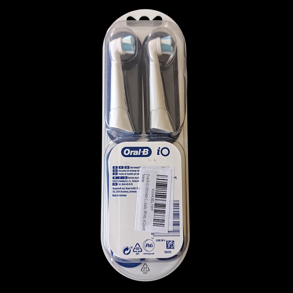 Oral-B iO Replacement Brush Heads - White 4 Count